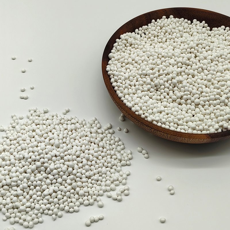 Strong hot melt adhesive