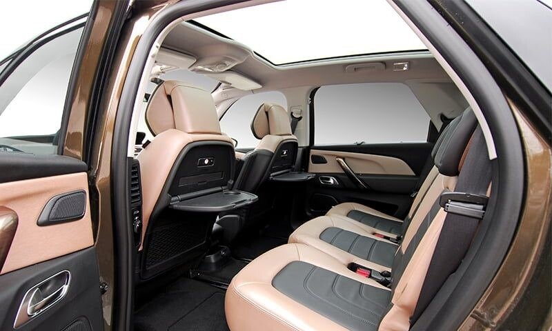 Interior trim assembly for glue