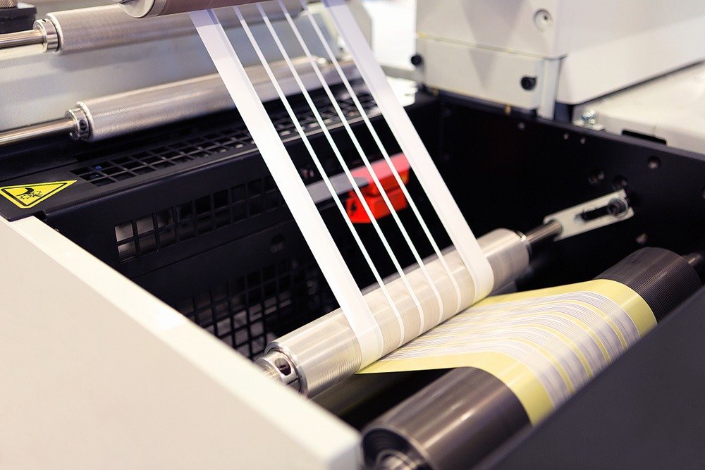 Label bonding for glue