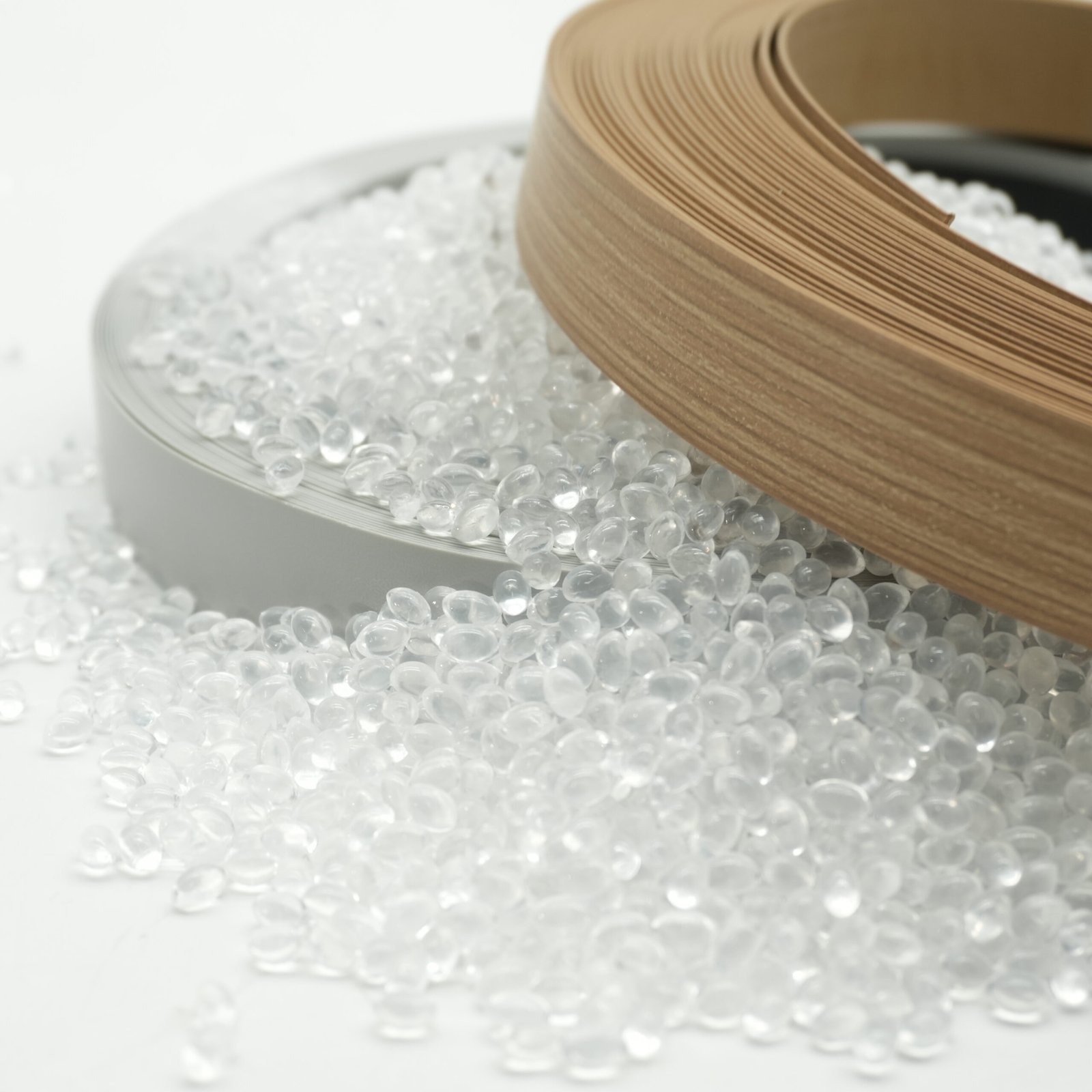 Glue for Edge Banding adhesive pellets mixed with melamine and wood edge banding rolls